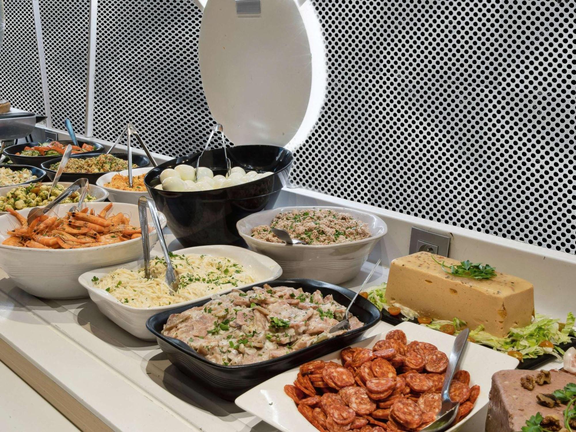 Hotel Ibis Styles Paris Charles De Gaulle Airport Le Mesnil-Amelot Esterno foto